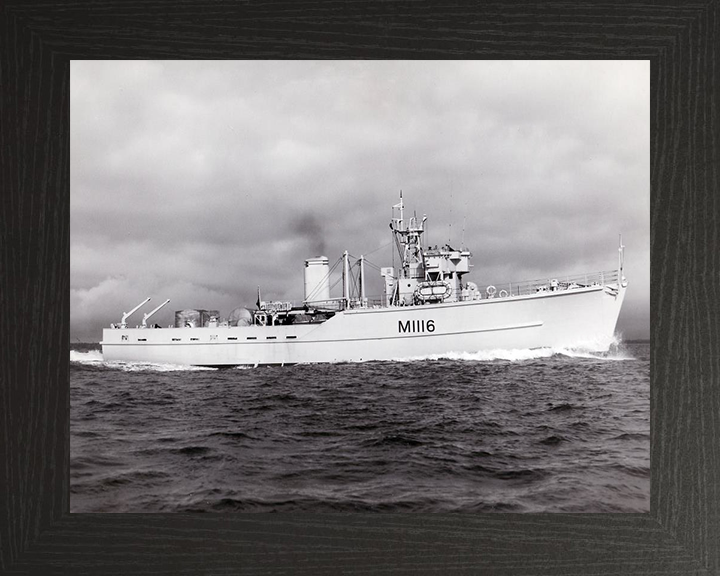 HMS Burnaston M1116 | Photo Print | Framed Print | Ton Class | Minesweeper | Royal Navy