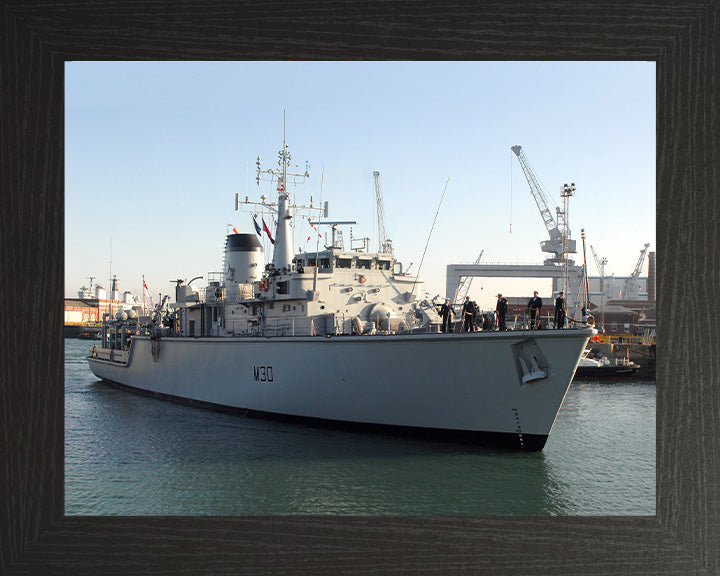 HMS Ledbury M30 Royal Navy Hunt class minehunter Photo Print or Framed Print - Hampshire Prints