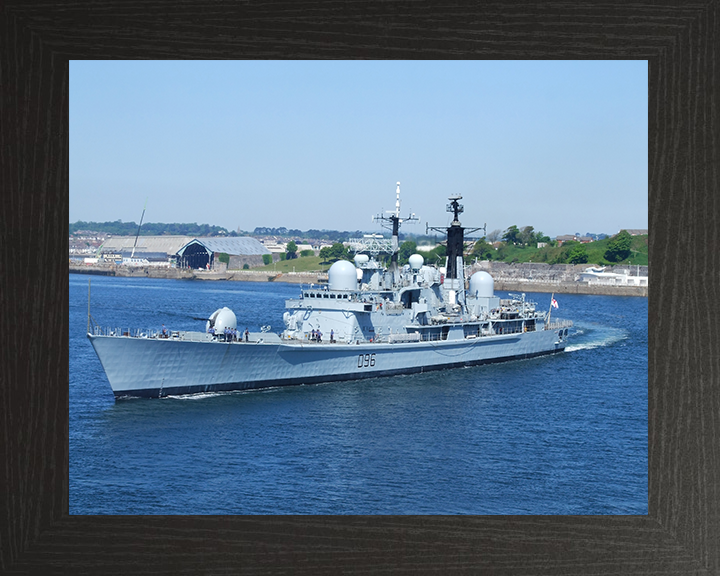 HMS Gloucester D96 Royal Navy Type 42 destroyer Photo Print or Framed Print - Hampshire Prints