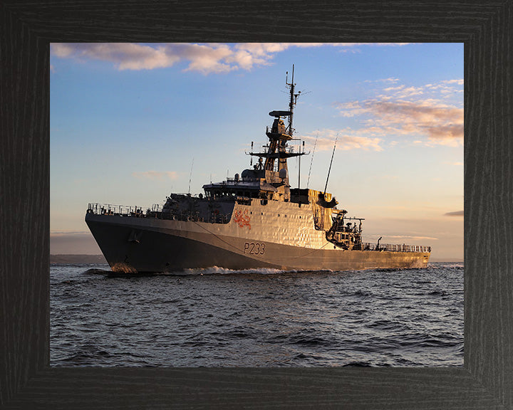 HMS Tamar P233 Royal Navy River class offshore patrol vessel Photo Print or Framed Print - Hampshire Prints