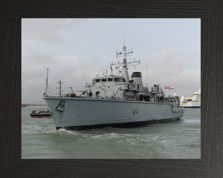 HMS Middleton M34 | Photo Print | Framed Print | Hunt Class | Mine Warfare Vessel | Royal Navy - Hampshire Prints