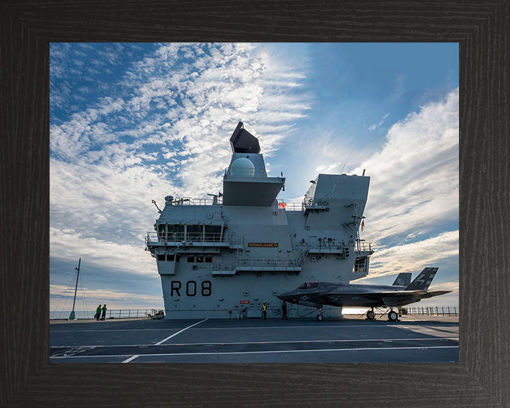 HMS Queen Elizabeth R08 Royal Navy Queen Elizabeth Class Aircraft Carrier Photo Print or Framed Print - Hampshire Prints