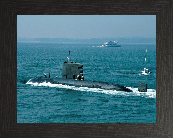 HMS Ursula S42 Royal Navy Victoria class Submarine Photo Print or Framed Print - Hampshire Prints