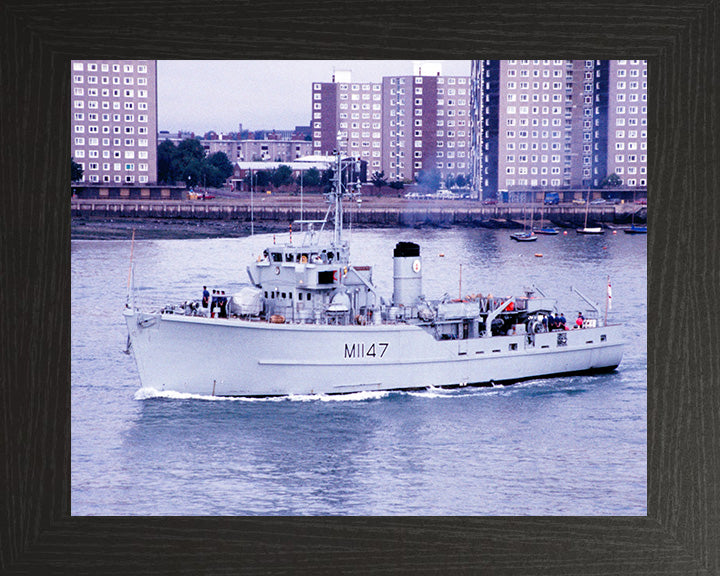 HMS Hubberston M1147 | Photo Print | Framed Print | Ton Class | Minesweeper | Royal Navy