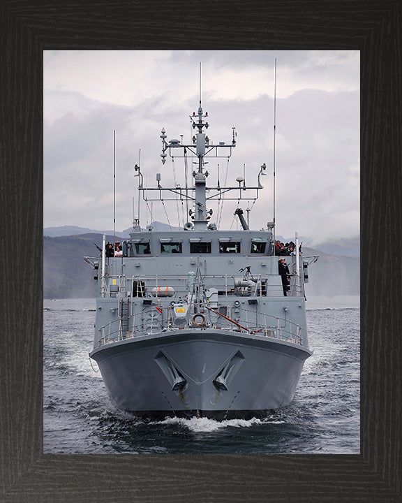 HMS Ramsey M110 Royal Navy Sandown class minehunter Photo Print or Framed Print - Hampshire Prints