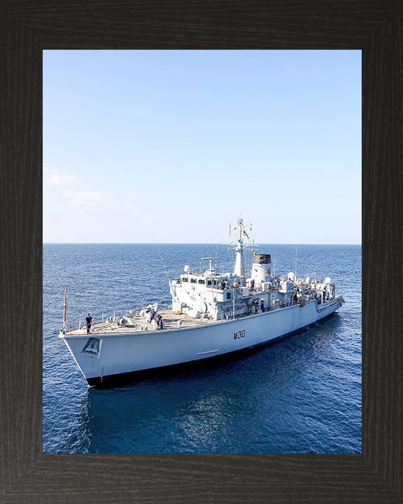 HMS Ledbury M30 | Photo Print | Framed Print | Hunt Class | Minesweeper | Royal Navy - Hampshire Prints