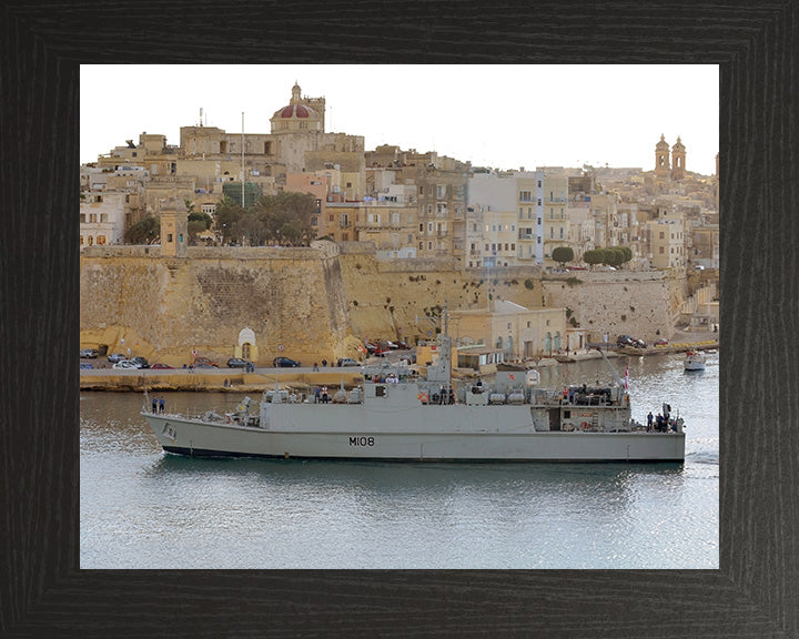 HMS Grimsby M108 | Photo Print | Framed Print | Sandown Class | Minehunter | Royal Navy - Hampshire Prints