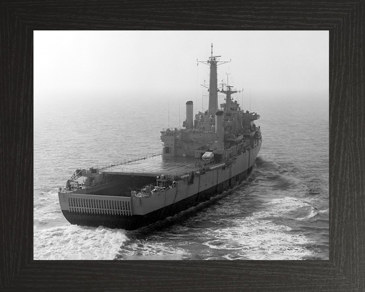 HMS Fearless L10 Royal Navy Fearless class amphibious ship Photo Print or Framed Print - Hampshire Prints