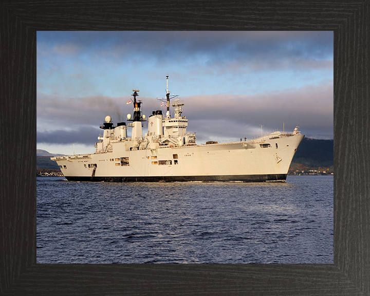 HMS Illustrious R06 | Photo Print | Framed Print | Invincible Class | Aircraft Carrier | Royal Navy - Hampshire Prints