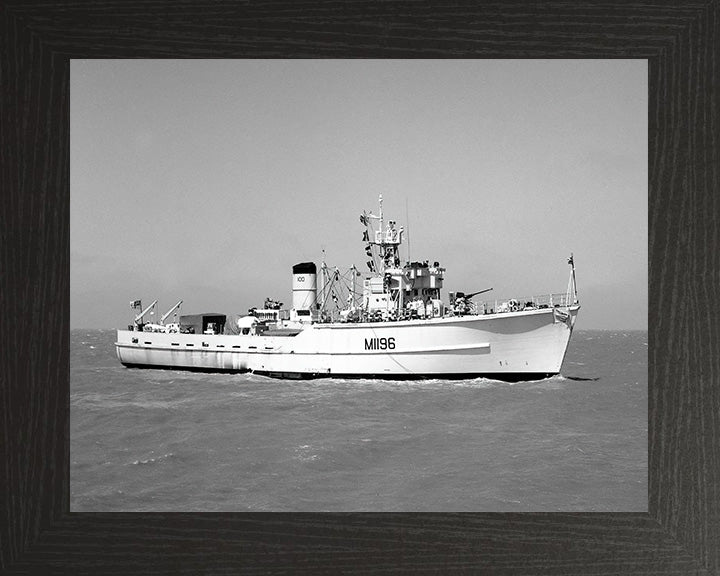 HMS Yarnton M1196 Royal Navy Ton Class Minesweeper Photo Print or Framed Print - Hampshire Prints