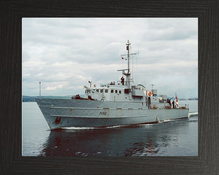 HMS Peterel P262 | Photo Print | Framed Print | Bird Class | Patrol Vessel | Royal Navy - Hampshire Prints