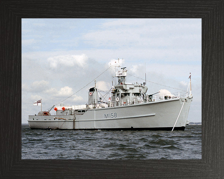 HMS Laleston M1158 Royal Navy Ton Class Minesweeper Photo Print or Framed Print - Hampshire Prints