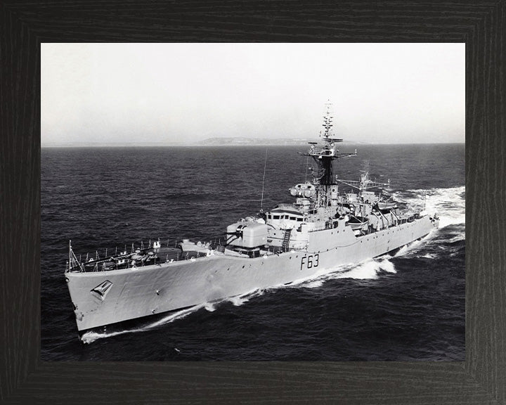 HMS Scarborough F63 | Photo Print | Framed Print | Whitby Class | Frigate | Royal Navy - Hampshire Prints