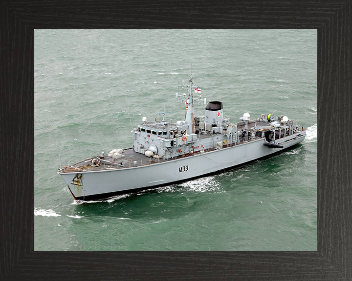 HMS Hurworth M39 Royal Navy Hunt class mine countermeasures vessel Photo Print or Framed Print - Hampshire Prints