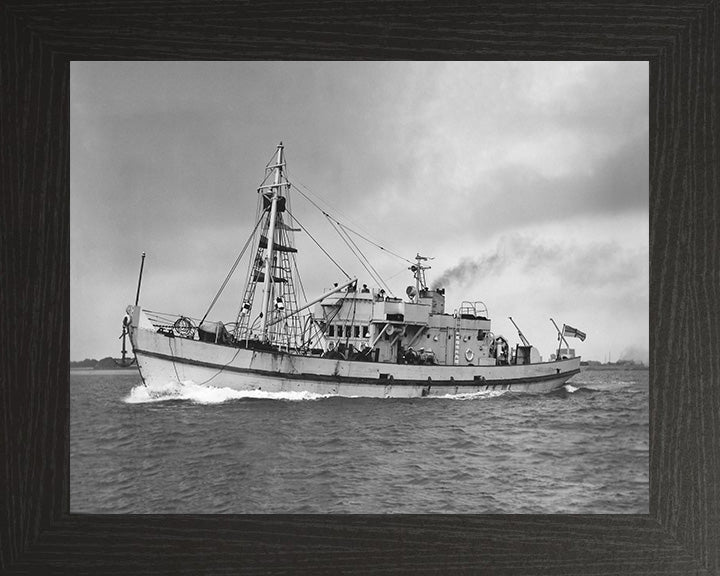 HMS MMS 1717 (J517) Royal Navy MMS Class Minesweeper Photo Print or Framed Print - Hampshire Prints