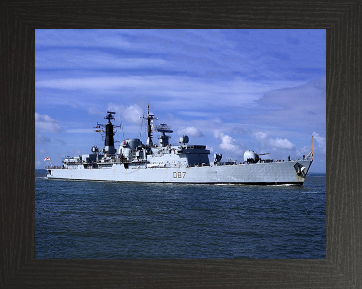 HMS Newcastle D87 Royal Navy Type 42 destroyer Photo Print or Framed Photo Print - Hampshire Prints