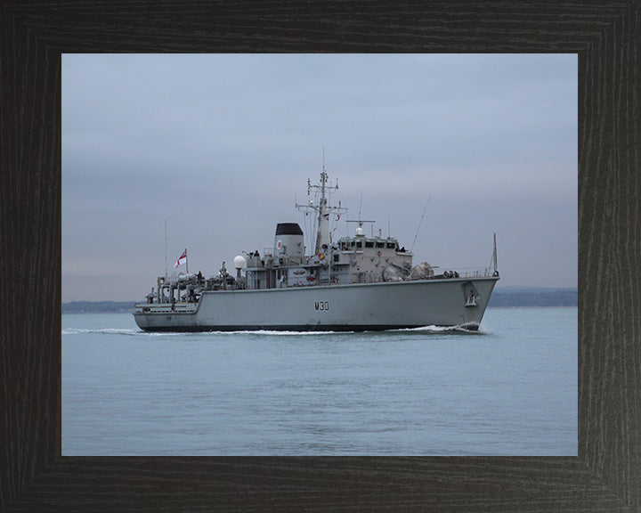 HMS Ledbury M30 Royal Navy Hunt class minehunter Photo Print or Framed Print - Hampshire Prints