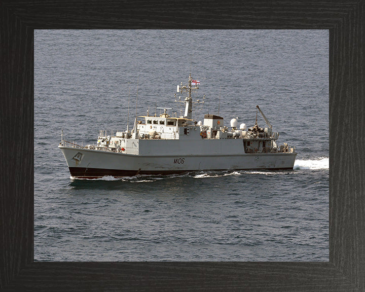 HMS Penzance M106 Royal Navy Sandown class minehunter Photo Print or Framed Print - Hampshire Prints