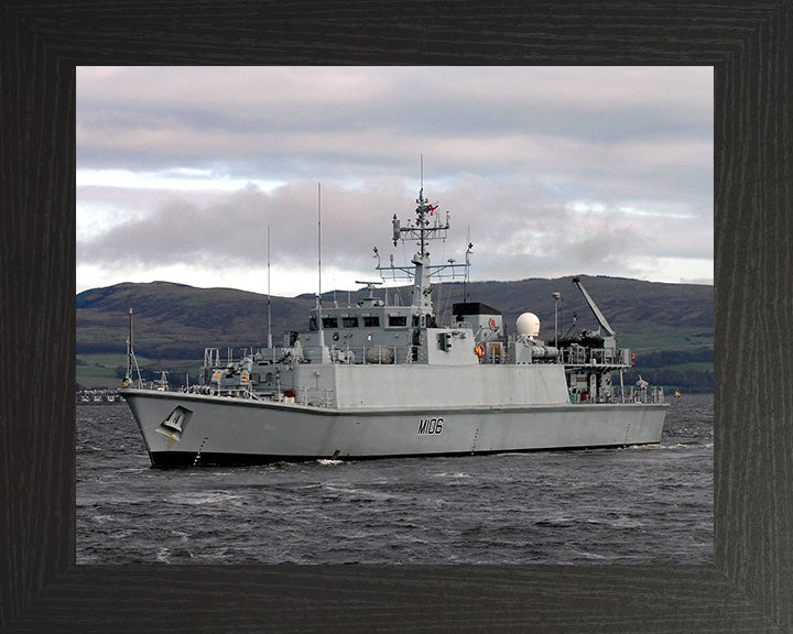 HMS Penzance M106 Royal Navy Sandown class minehunter Photo Print or Framed Print - Hampshire Prints