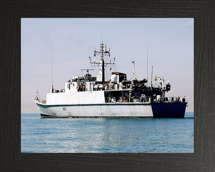 HMS Blyth M111 Royal Navy Sandown class minehunter Photo Print or Framed Print - Hampshire Prints