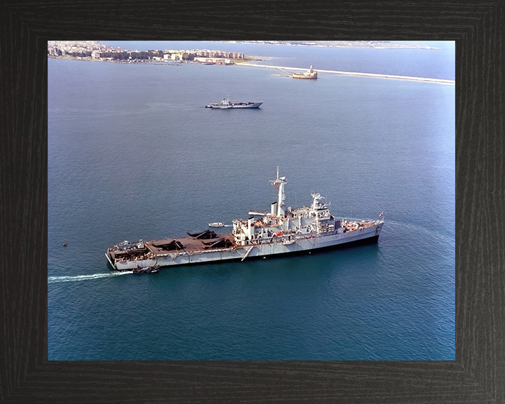 HMS Intrepid L11 Royal Navy Fearless class amphibious ship Photo Print or Framed Print - Hampshire Prints