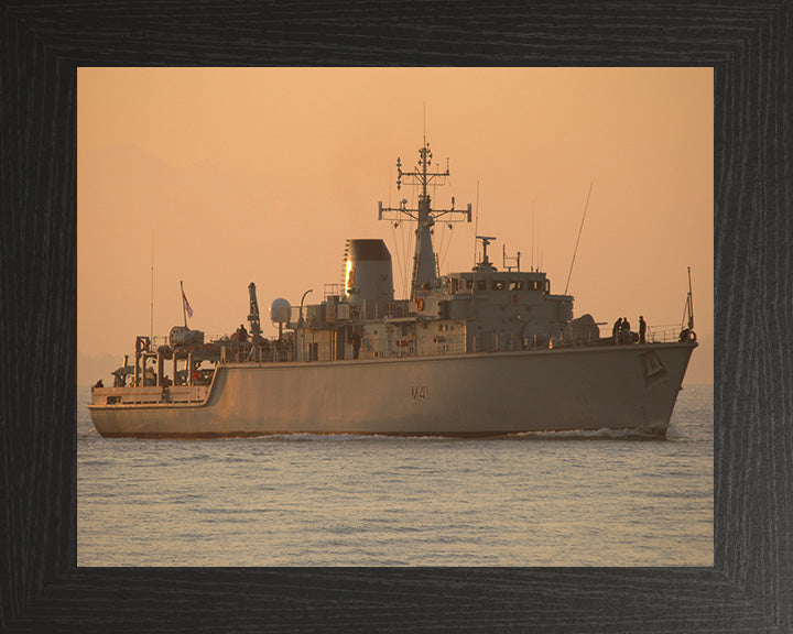 HMS Quorn M41 Royal Navy Hunt class mine countermeasures vessel Photo Print or Framed Print - Hampshire Prints