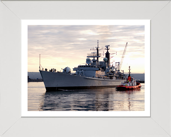 HMS Gloucester D96 Royal Navy Type 42 destroyer Photo Print or Framed Print - Hampshire Prints