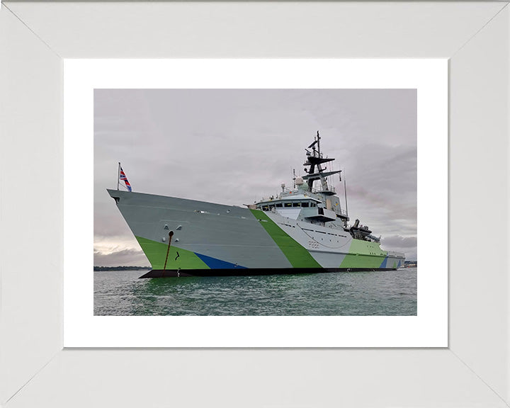 HMS Severn P282 Royal Navy River class offshore patrol vessel Photo Print or Framed Print - Hampshire Prints