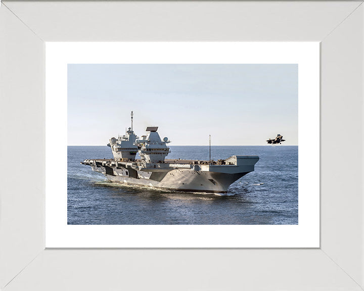 HMS Queen Elizabeth R08 | Photo Print | Framed Print | Queen Elizabeth Class | Aircraft Carrier | Royal Navy - Hampshire Prints