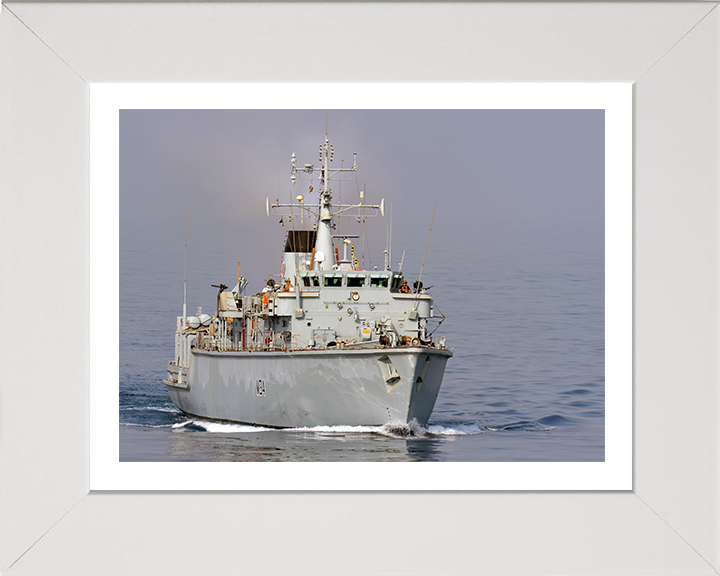 HMS Middleton M34 | Photo Print | Framed Print | Hunt Class | Mine Warfare Vessel | Royal Navy