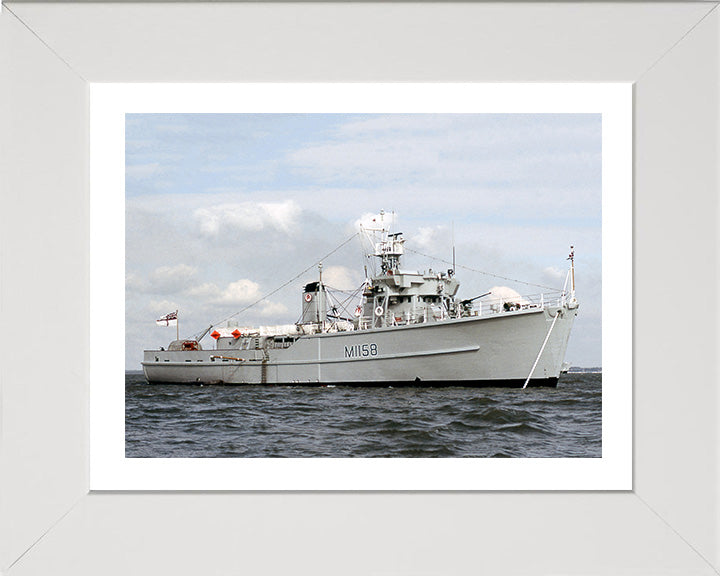 HMS Laleston M1158 Royal Navy Ton Class Minesweeper Photo Print or Framed Print - Hampshire Prints