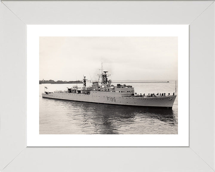 HMS Roebuck F195 (H95) | Photo Print | Framed Print | R Class | Destroyer | Royal Navy - Hampshire Prints