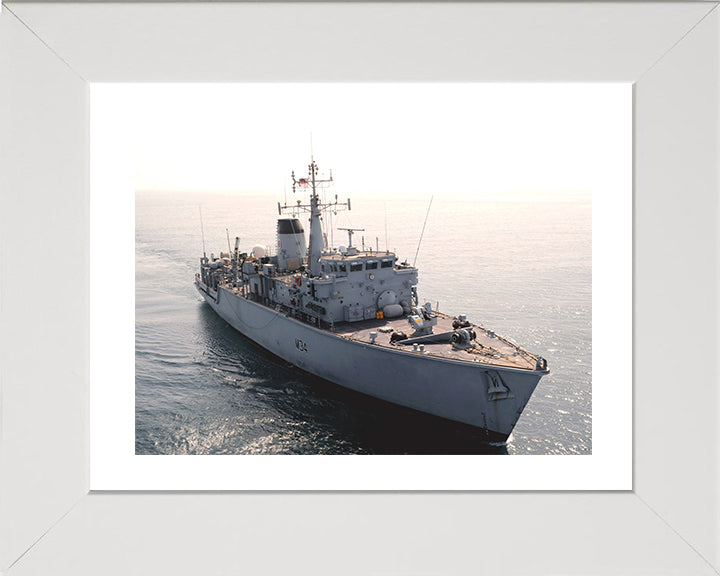 HMS Middleton M34 Royal Navy Hunt class mine countermeasures vessel Photo Print or Framed Print - Hampshire Prints