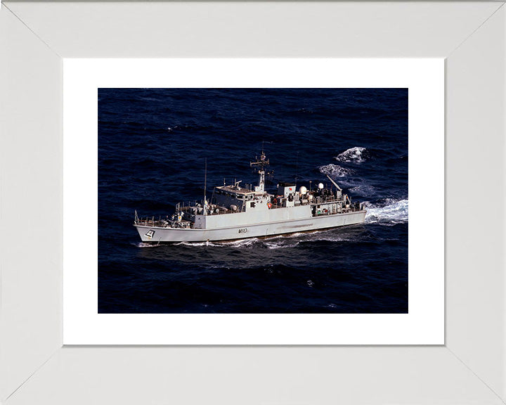 HMS Ramsey M110 Royal Navy Sandown class minehunter Photo Print or Framed Print - Hampshire Prints