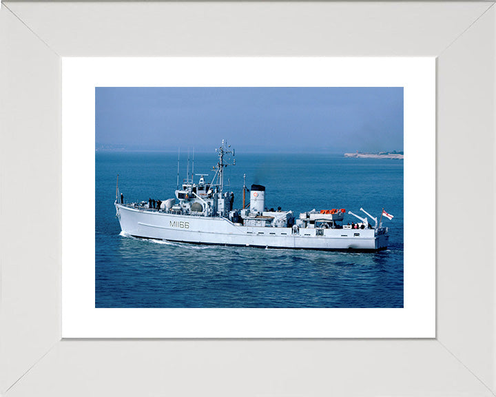 HMS Nurton M1166 Royal Navy Ton Class Minesweeper Photo Print or Framed Print - Hampshire Prints