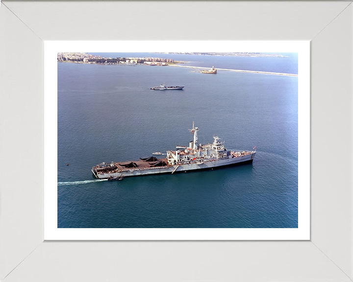 HMS Intrepid L11 | Photo Print | Framed Print | Fearless Class | Amphibious Ship | Royal Navy - Hampshire Prints