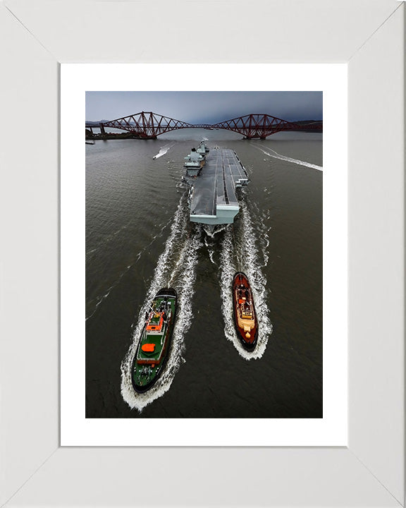 HMS Queen Elizabeth R08 | Photo Print | Framed Print | Queen Elizabeth Class | Aircraft Carrier | Royal Navy - Hampshire Prints