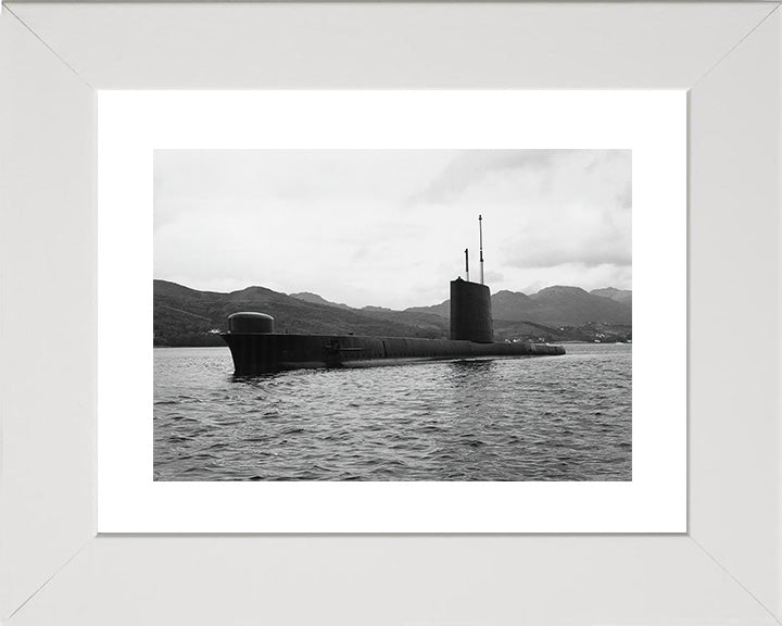 HMS Osiris S13 Royal Navy Oberon class Submarine Photo Print or Framed Print - Hampshire Prints