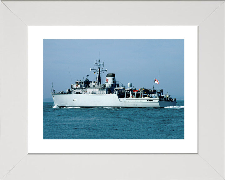 HMS Quorn M41 Royal Navy Hunt class mine countermeasures vessel Photo Print or Framed Print - Hampshire Prints