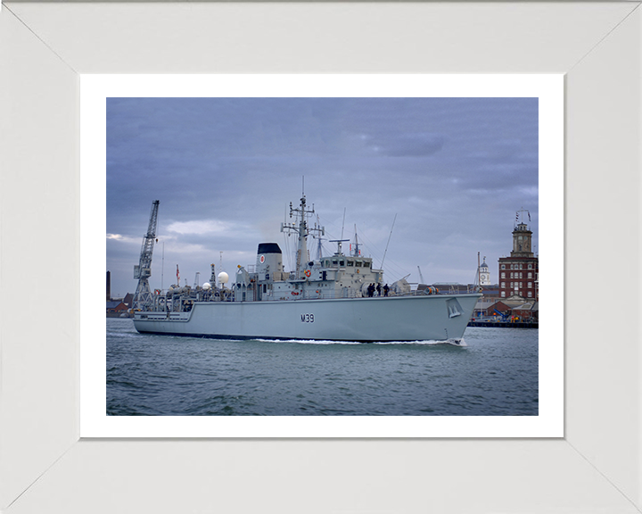 HMS Hurworth M39 Royal Navy Hunt class mine countermeasures vessel Photo Print or Framed Print - Hampshire Prints