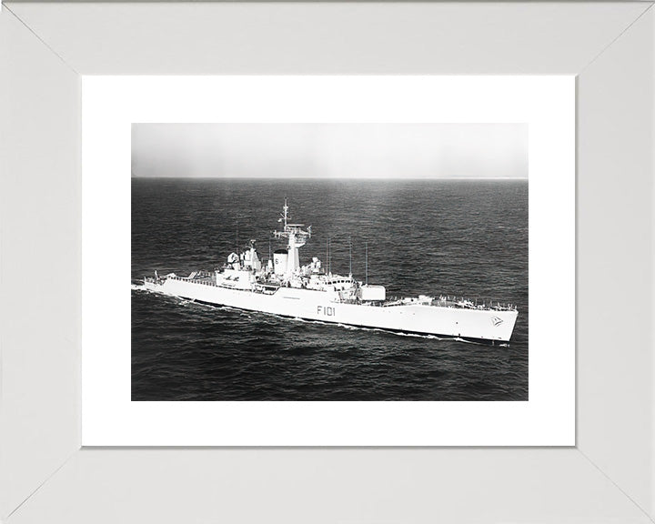 HMS Yarmouth F101 Royal Navy Rothesay class frigate Photo Print or Framed Print - Hampshire Prints