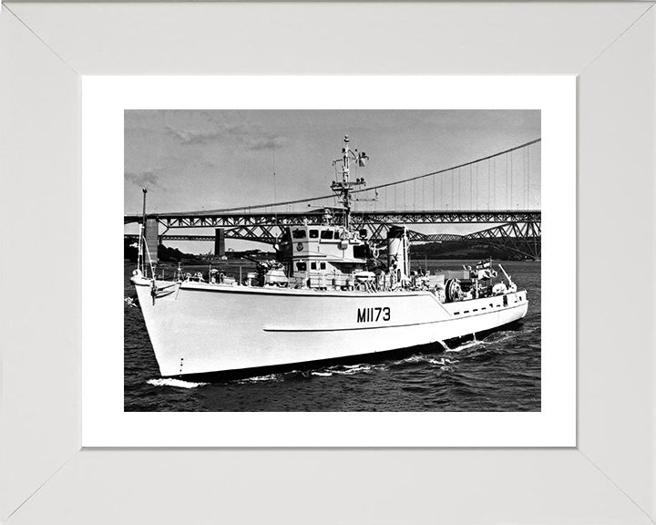 HMS Pollington M1173 | Photo Print | Framed Print | Ton Class | Minesweeper | Royal Navy - Hampshire Prints