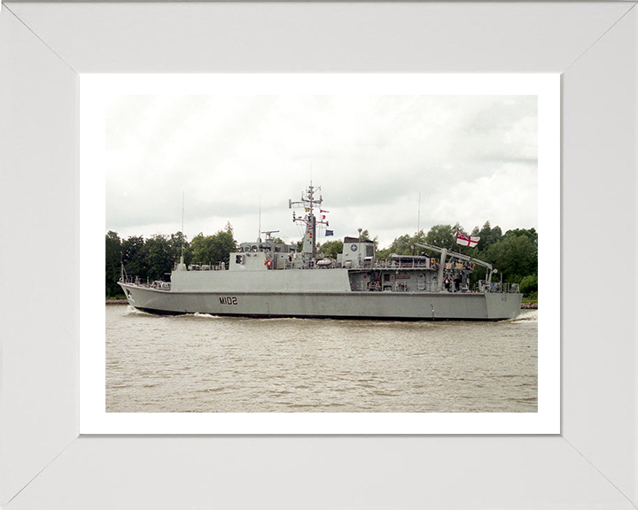 HMS Inverness M102 Royal Navy Sandown class minehunter Photo Print or Framed Print - Hampshire Prints