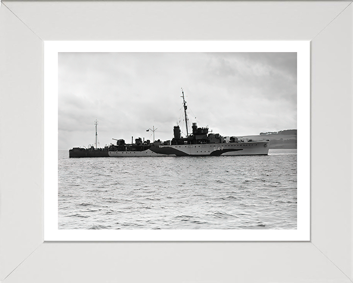 HMS Fleetwood U47 Royal Navy Grimsby class sloop Photo Print or Framed Print - Hampshire Prints