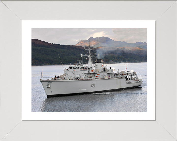 HMS Ledbury M30 | Photo Print | Framed Print | Hunt Class | Minesweeper | Royal Navy - Hampshire Prints