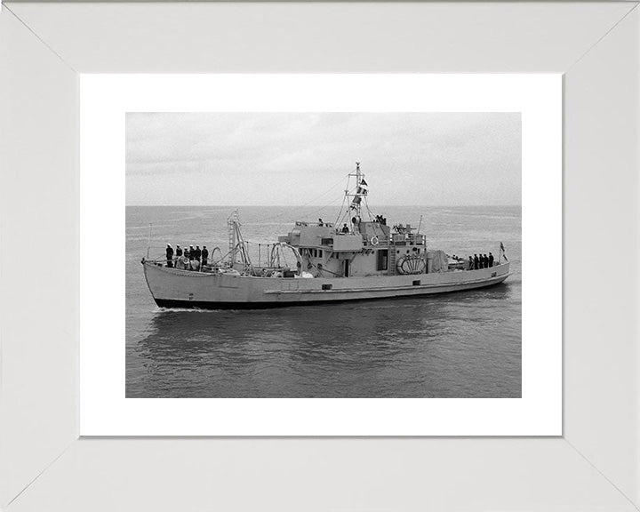 HMT Thames (1938) Royal Navy rescue Tugboat Photo Print or Framed Print - Hampshire Prints