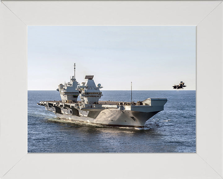 HMS Queen Elizabeth R08 | Photo Print | Framed Print | Queen Elizabeth Class | Aircraft Carrier | Royal Navy - Hampshire Prints