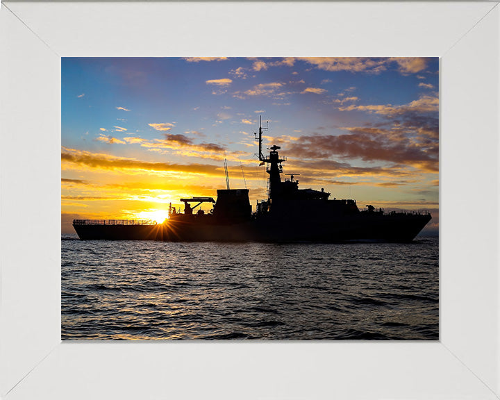 HMS Tamar P233 | Photo Print | Framed Print | River Class | Patrol Vessel | Royal Navy - Hampshire Prints