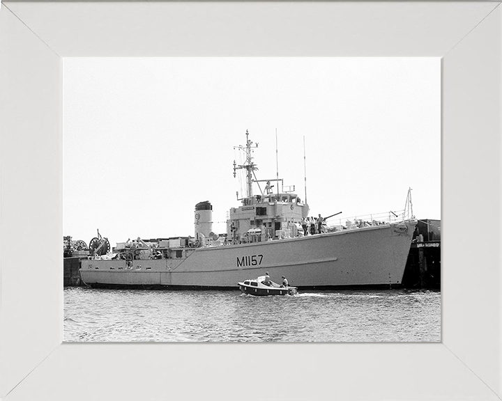 HMS Kirkliston M1157 | Photo Print | Framed Print | Ton Class | Minesweeper | Royal Navy