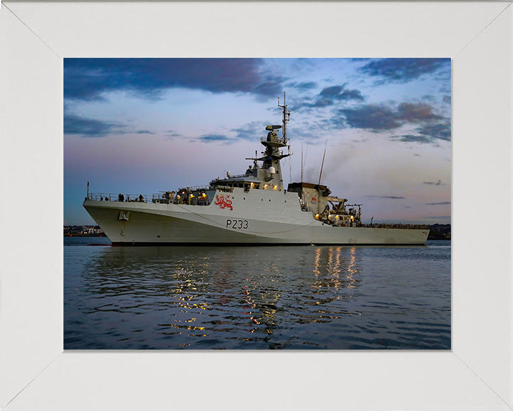 HMS Tamar P233 Royal Navy River class patrol vessel Photo Print or Framed Print - Hampshire Prints